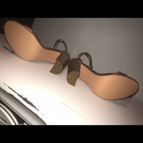 STEVE MADDEN NEVER WORN 8 1/2 ROSE GOLD HEELS - Picture 5 of 5